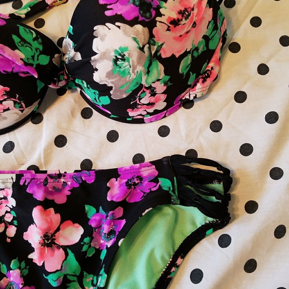 2 piece bikini swimsuit